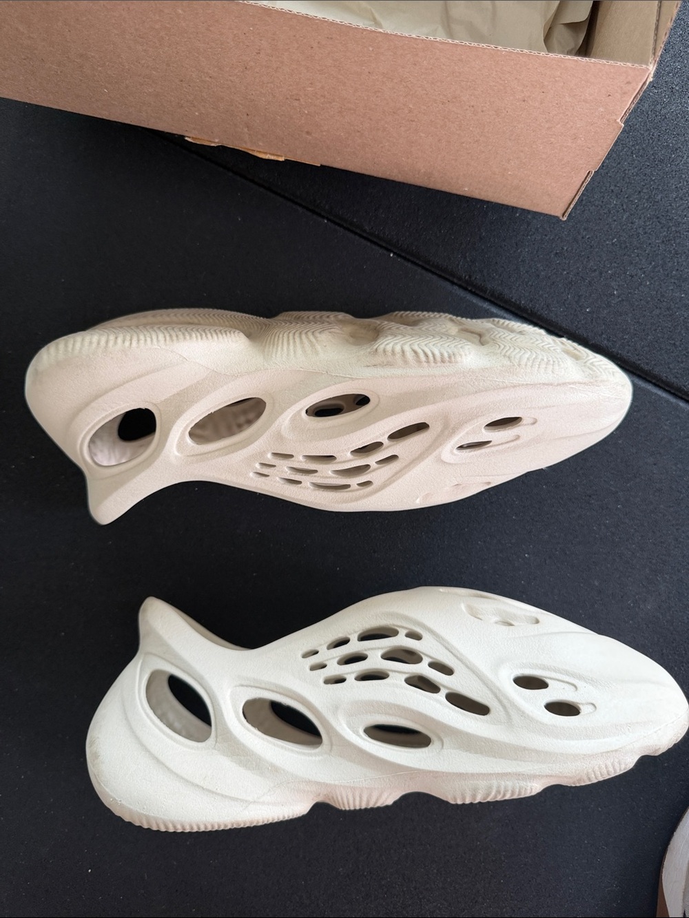 Yeezy Foam Runner - Picture 3 of 6